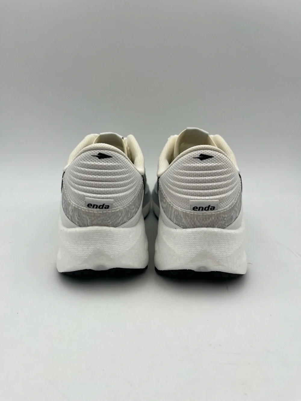Enda New Lapatet Running Sneaker